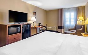 Comfort Inn & Suites Raphine - Lexington Near I-81 And I-64